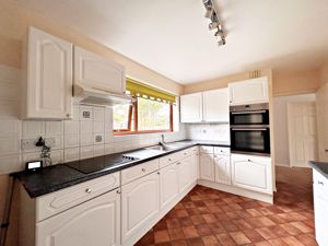 Kitchen- click for photo gallery